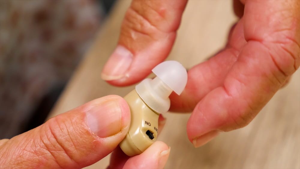 Aparat słuchowy wzmacniacz słuchu dla seniora 3 Aparat słuchowy wzmacniacz słuchu dla seniora - obrazek 3