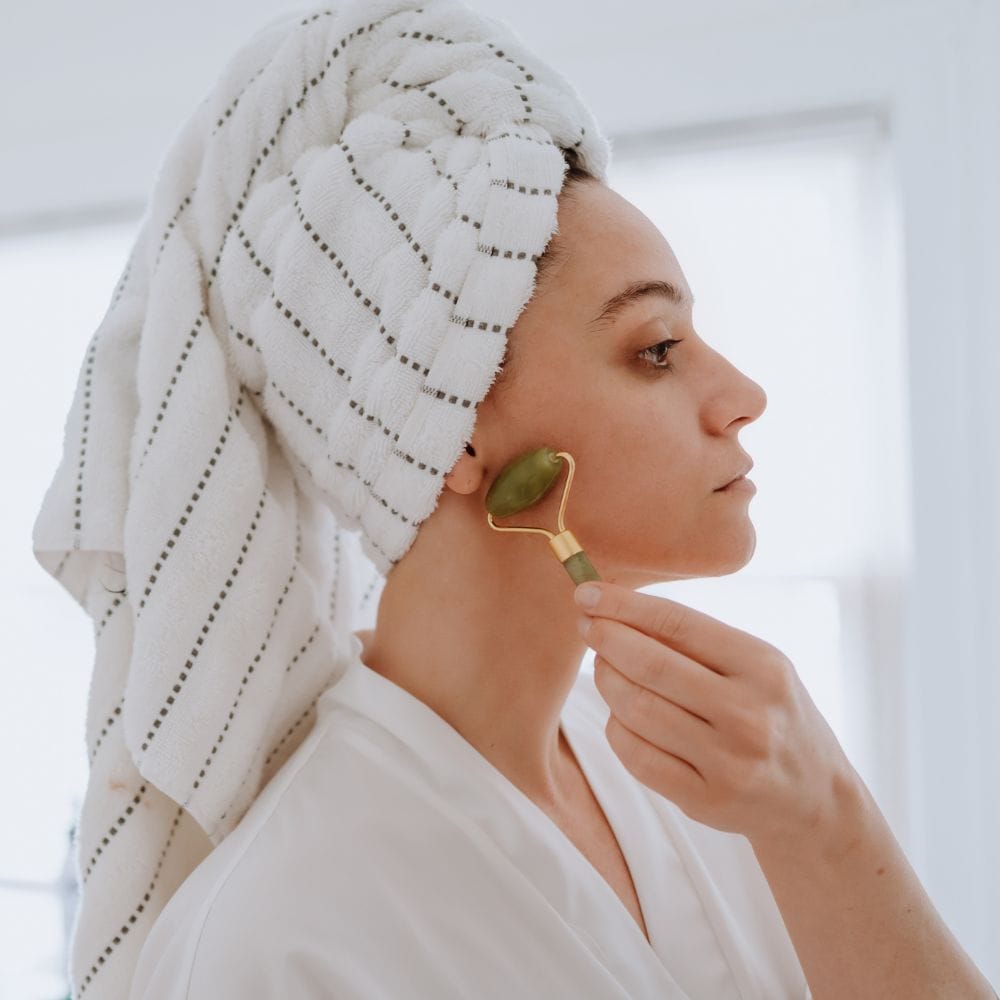 Masażer roller do twarzy jedeitowy kamień do masażu twarzy 11 Masażer roller do twarzy jedeitowy kamień do masażu twarzy - obrazek 11