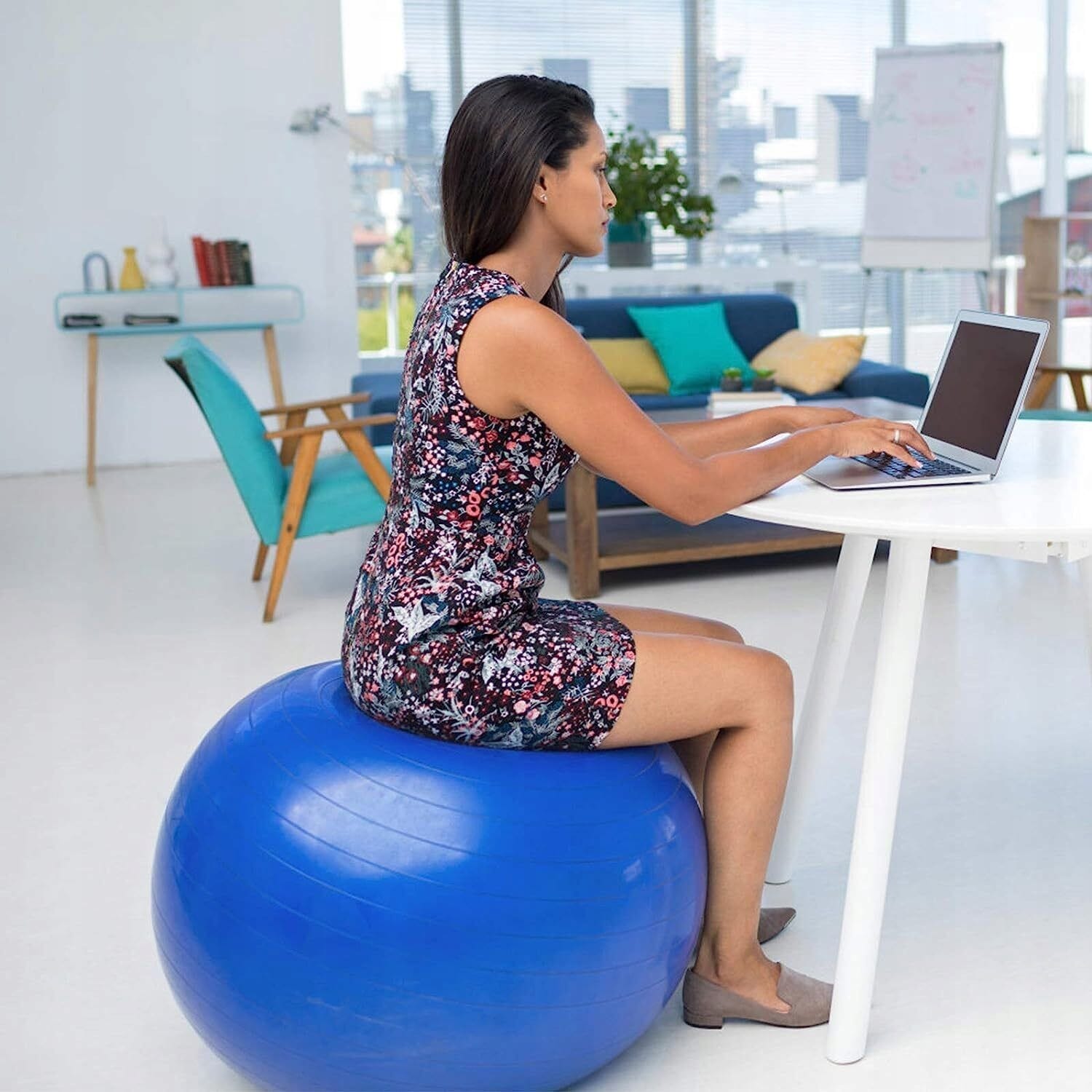 Piłka Fitness do Ćwiczeń Gimnastyczna Rehabilitacyjna Pilates w Ciąży 55 cm 4 Piłka Fitness do Ćwiczeń Gimnastyczna Rehabilitacyjna Pilates w Ciąży 55 cm - obrazek 4