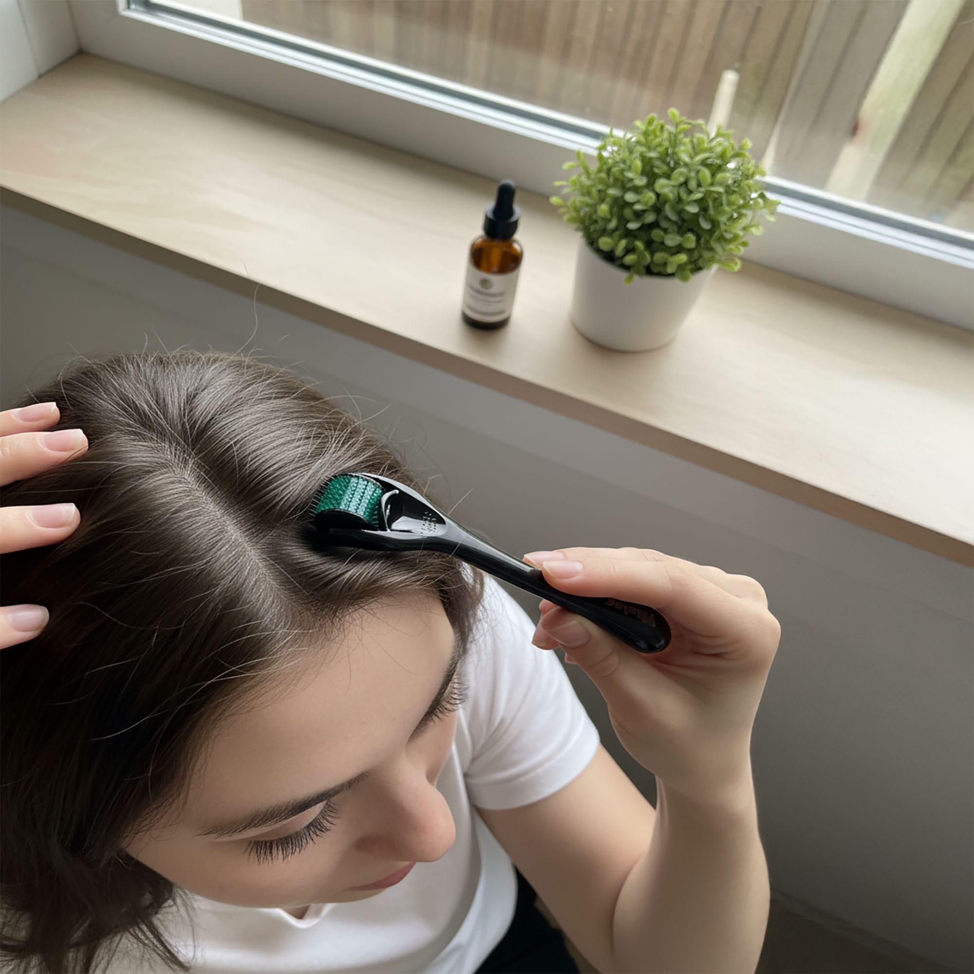 Derma Roller Mezoterapia Igłowa Masażer Roller Wałek do Masażu Twarzy 0,5 mm 4 Derma Roller Mezoterapia Igłowa Masażer Roller Wałek do Masażu Twarzy 0,5 mm - obrazek 4